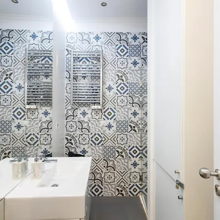 Apartment Lovely In Downtown Near Praca Da Figueira *